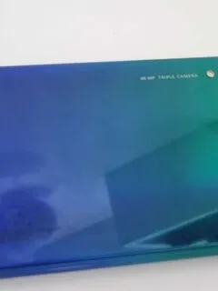 Huawei P40 Lite - ideal pentru piese, necesită înlocuire ecr
