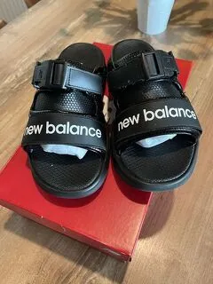 Papuci marca New Balance