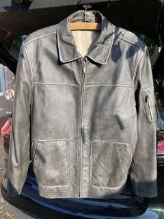 Geacă din piele vintage